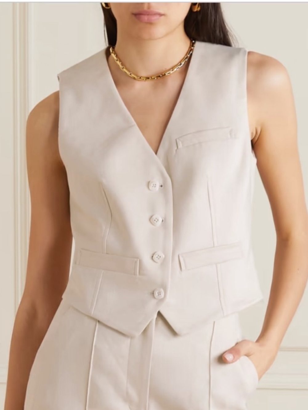 Veronica Beard Bennett Vest
Size 4 Limestone Linen Twill
Cream Tailored Cropped